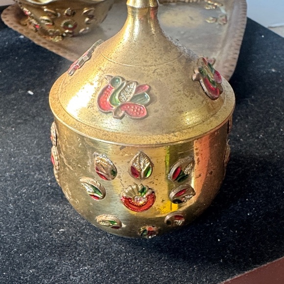 Vintage Brass Spice Set with Floral Design - Picture 10 of 16
